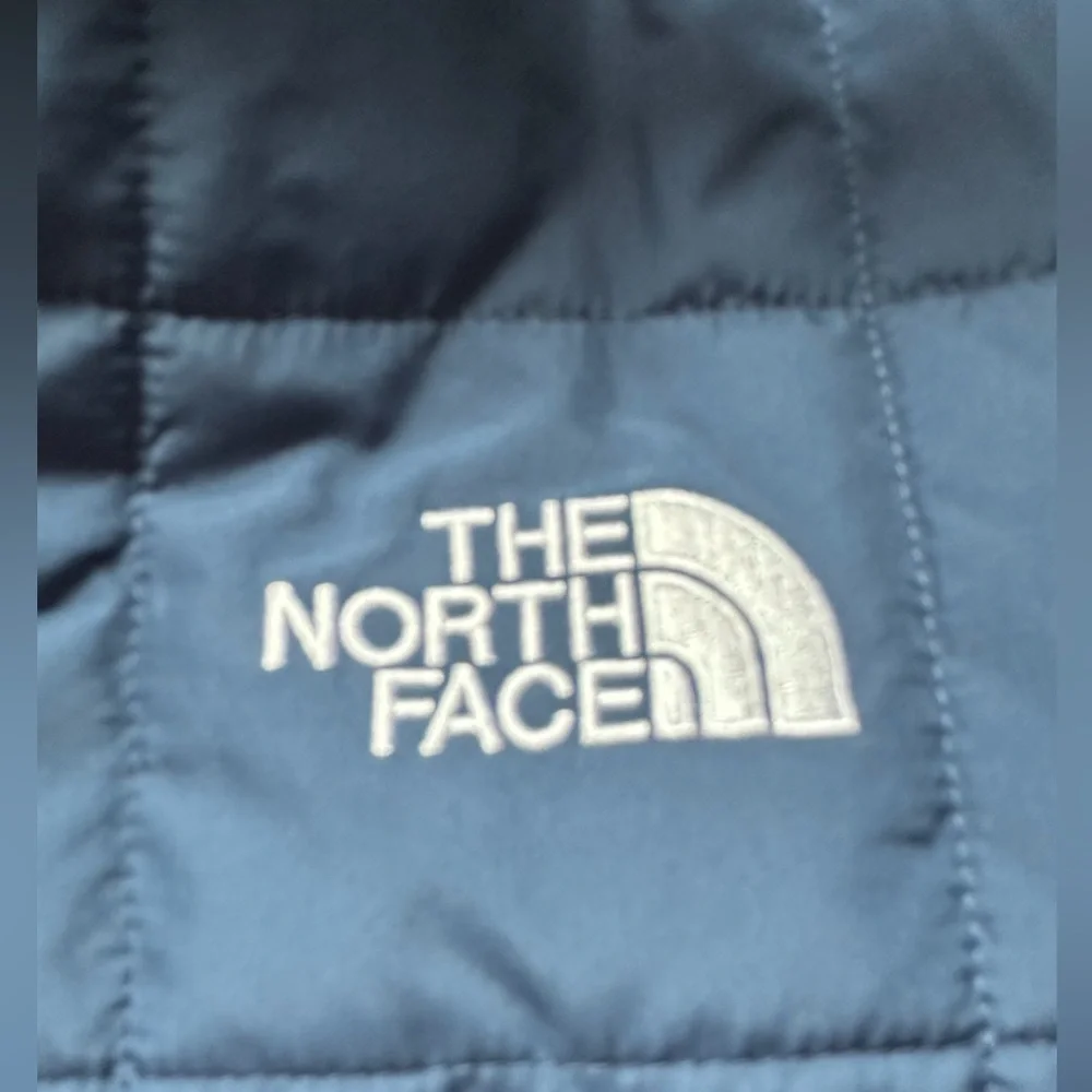 The North Face Men's Junction Insulated Jacket Size Large NWT Color: Shady Blue